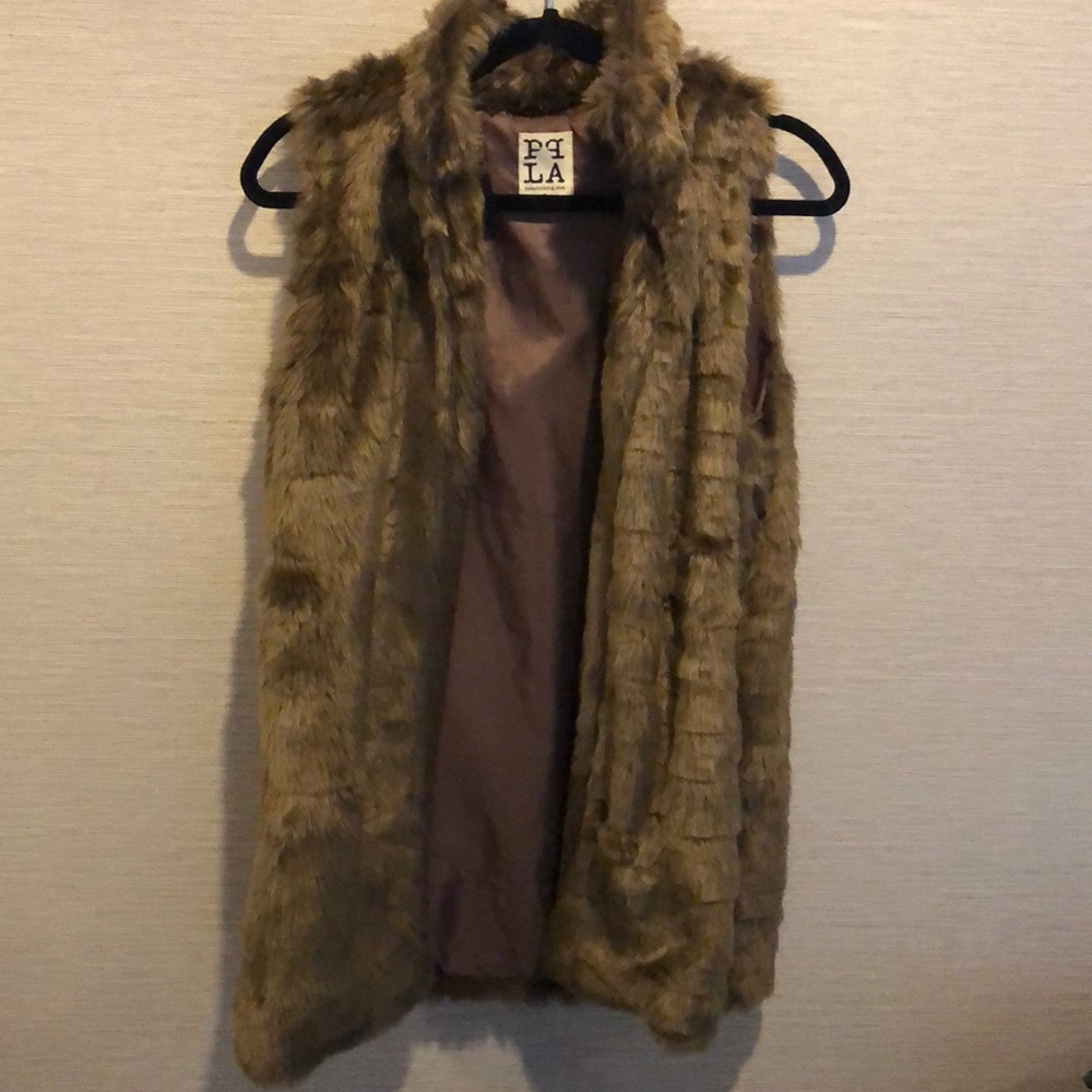 SASSY FAB FAUX FUR VEST